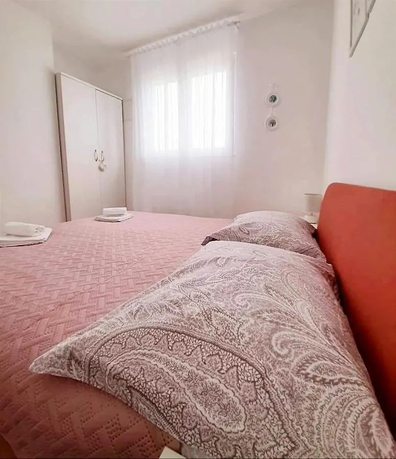 Apartment Anita Trogir